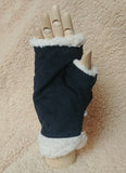 Adjustable Snap Buttons Autumn/Fall Winter Fingerless Hand Warmers (Navy Blue Corduroy + Faux Sherpa) 啪鈕可調較鬆緊, 秋冬露指手套 (深藍色燈芯絨+羊羔絨)